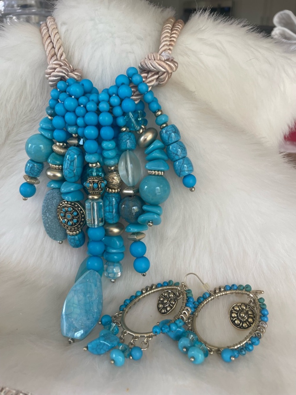 🌷Chicos Turquoise Bead Statement Necklace and Hoop Earrings Set - Blue